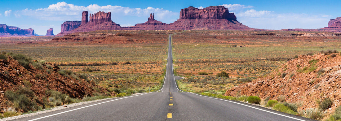 US Route 163 to Monument Valley Navajo Tribal Park on the Utah/Arizona border, USA 1000pc Panoramic Puzzle