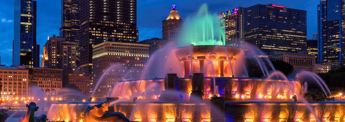 Noah Jigsaw Puzzle Buckingham Fountain at night and Chicago Center, Chicago, Illinois, USA panorama 1000 pieces