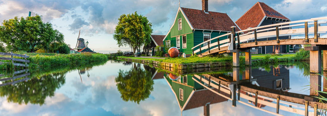 Noah Jigsaw Puzzle Beautiful Dutch landscape of Zaanse Schans in the Netherlands at sunset panorama 1000 pieces