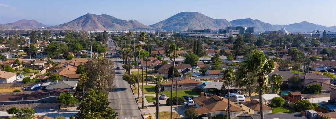 Noah Jigsaw Puzzle Daytime aerial view of the city center of Fontana, California panorama 1000 pieces