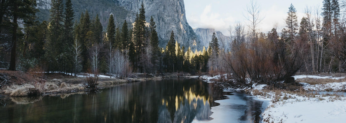Noah Jigsaw Puzzle A calm lake surrounded by trees in Yosemite National Park, California, USA panorama 1000 pieces