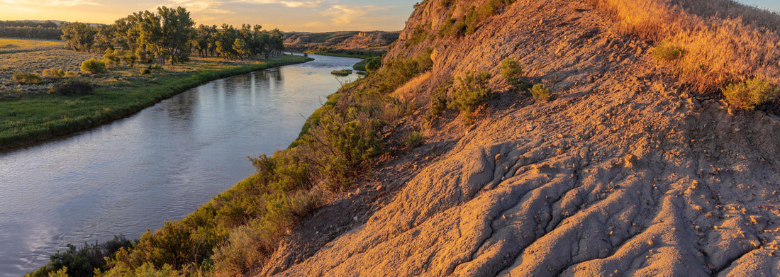 The Tongue River in Custer County, Montana, USA 1000pc Panoramic Puzzle
