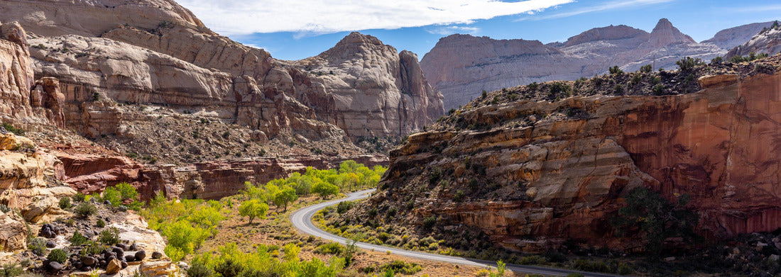 Noah Jigsaw Puzzle Hiking in Capitol Reef National Park in Utah to Hickman Natural Bridge and the Rim Overlook Trail panorama 1000 pieces