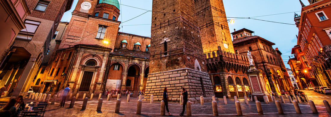 Noah Jigsaw Puzzle Two famous, falling Bologna towers, Asinelli and Garisenda. Evening view, long exposure. Bologna, Emilia-Romagna, Italy panorama 1000 pieces