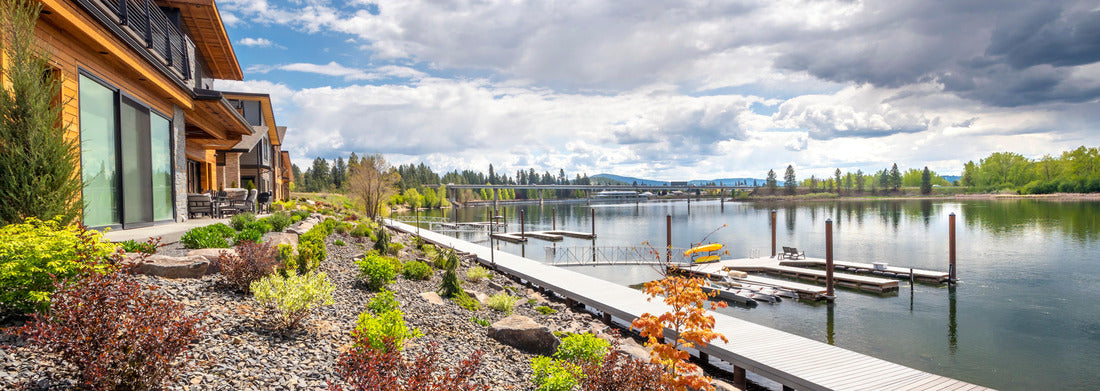Noah Jigsaw Puzzle Million dollar waterfront homes along the Spokane River near lake Coeur d'Alene, in the mountain resort town of Coeur d'Alene, Idaho, USA panorama 1000 pieces