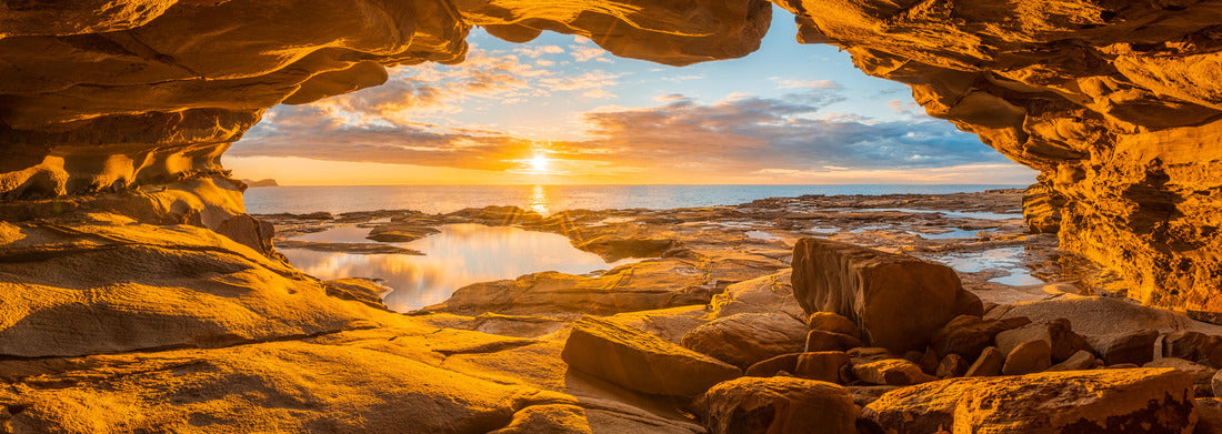 The cave that looks like the map of Australia at Avoca NSW Australia 1000pc Panoramic Puzzle