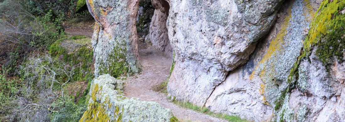 Noah Jigsaw Puzzle Tunnel Rock High Peaks Trail. Pinnacles National Park, California, USA panorama 1000 pieces