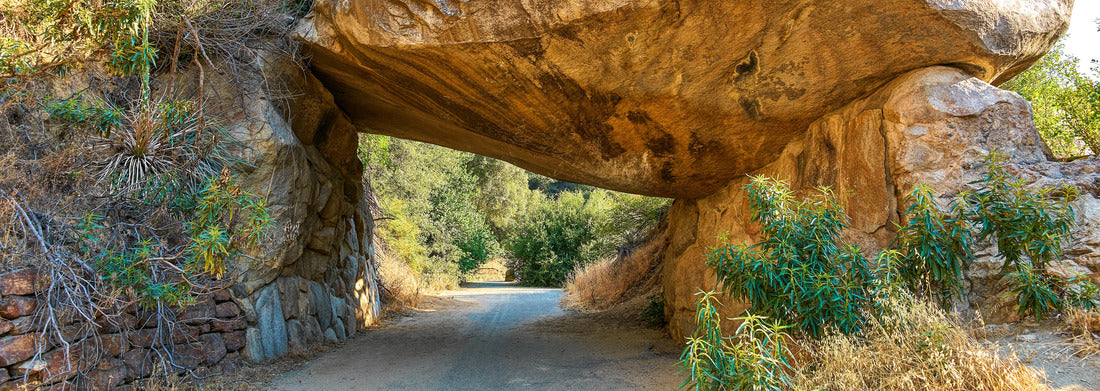 Noah Jigsaw Puzzle Sequoia National Park natural rock boulder bridge over road panorama 1000 pieces