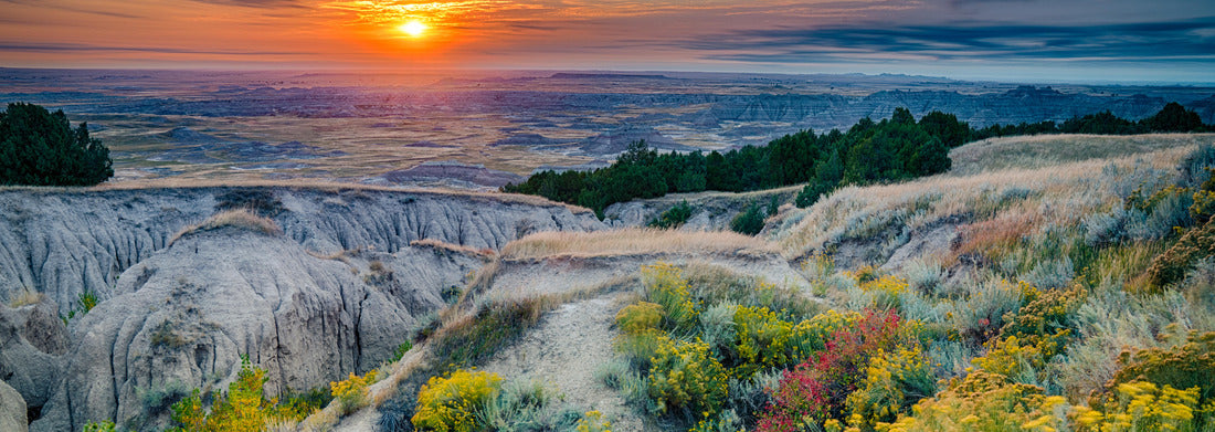 Noah Jigsaw Puzzle Sunrise over Badlands National Park, South Dakota panorama 1000 pieces