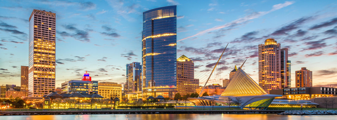 Noah Jigsaw Puzzle Milwaukee, Wisconsin, USA downtown city skyline on Lake Michigan at twilight panorama 1000 pieces
