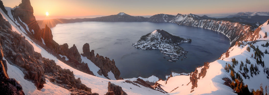 Noah Jigsaw Puzzle Sunrise at Crater Lake National Park, Oregon. Caused by volcanic eruption of Mount Mazama panorama 1000 pieces