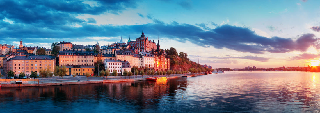 Noah Jigsaw Puzzle View in Stockholm in the evening in summer. Sunset with beautiful buildings in the capital of Sweden panorama 1000 pieces