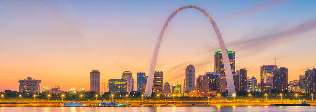 St. Louis, Missouri, USA downtown cityscape with the arch on the Mississippi River at dusk 1000pc Panoramic Puzzle
