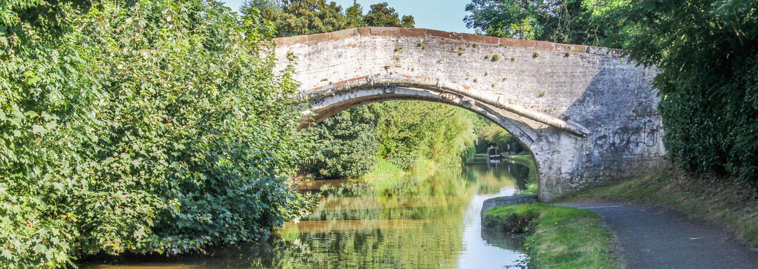 Noah Jigsaw Puzzle Bridge over the Shropshire Union canal, Christleton, Cheshire, England panorama 1000 pieces