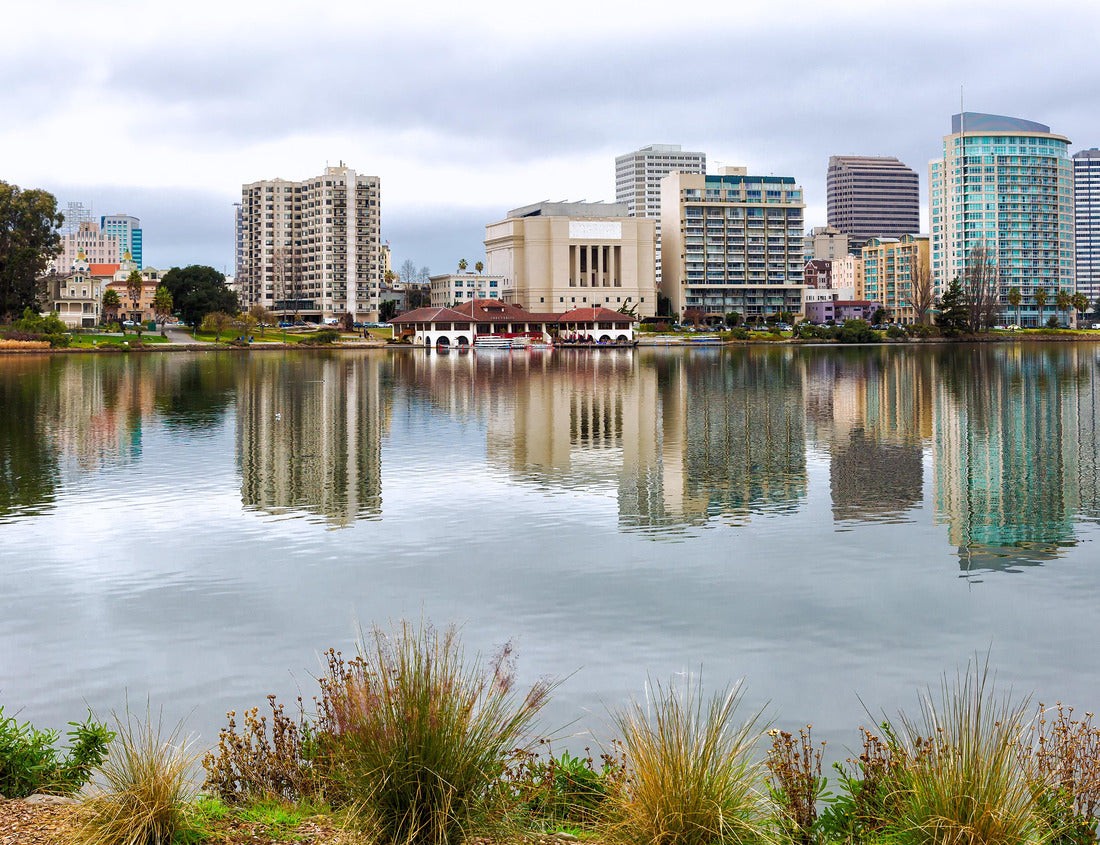 Noah Jigsaw Puzzle Oakland California Lake Merritt waterfront and skyline view 1000 pieces