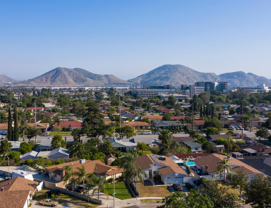 Noah Jigsaw Puzzle Daytime aerial view of the city center of Fontana, California 1000 pieces