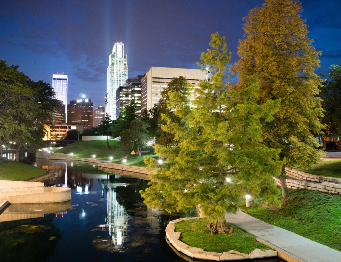 Noah Jigsaw Puzzle City features park waterfront downtown city skyline Omaha Nebraska 1000 pieces