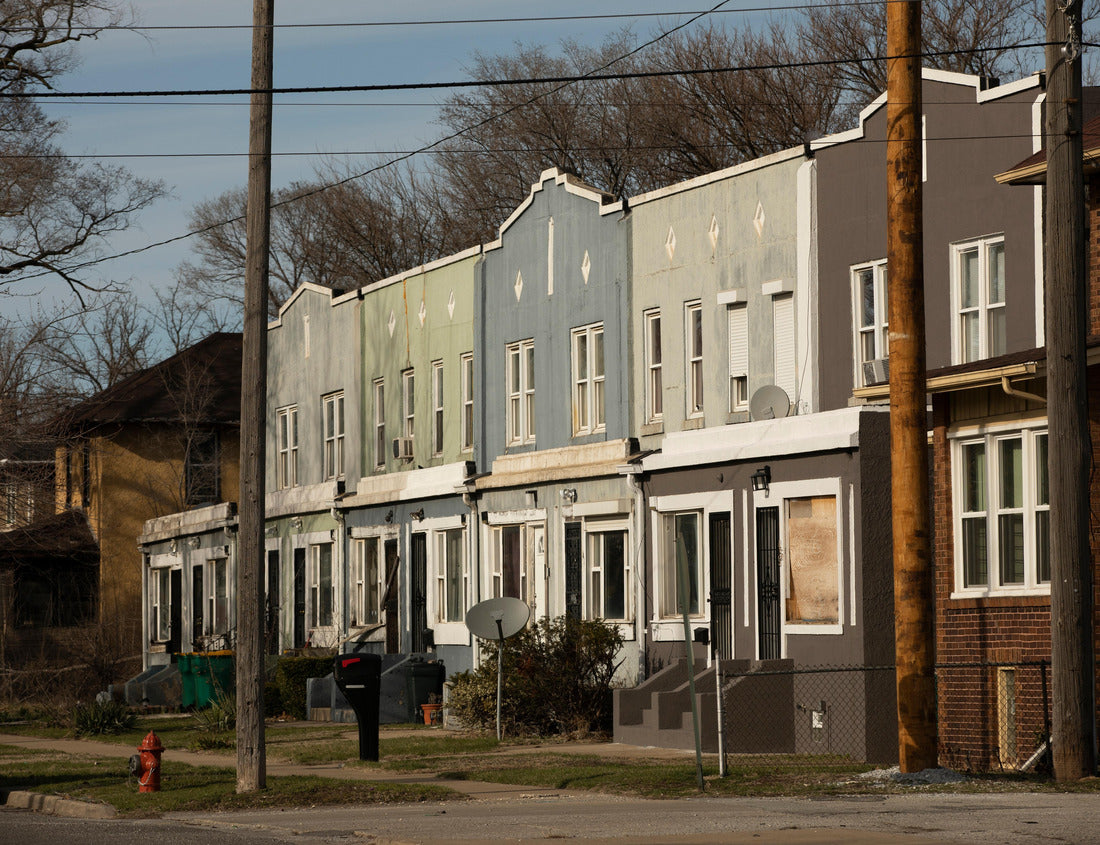 Noah Jigsaw Puzzle Afternoon light shines on housing near downtown Gary, Indiana, USA 1000 pieces
