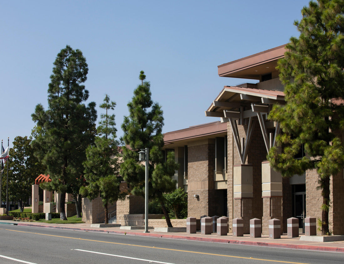 Noah Jigsaw Puzzle Daytime view of the public Civic Center of Banning, California, USA 1000 pieces