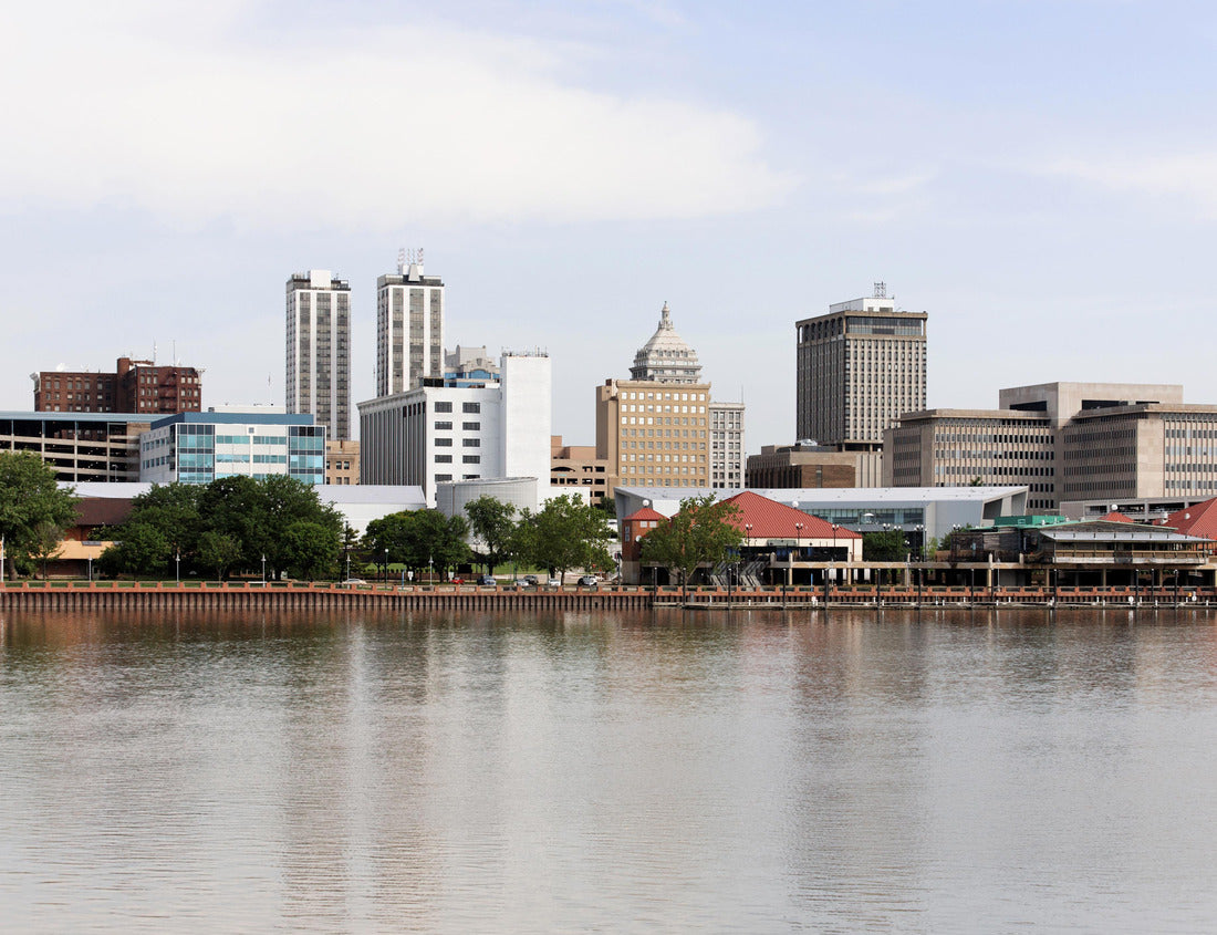 Noah Jigsaw Puzzle A view of the skyline of Peoria, Illinois from across the Illinois River 1000 pieces