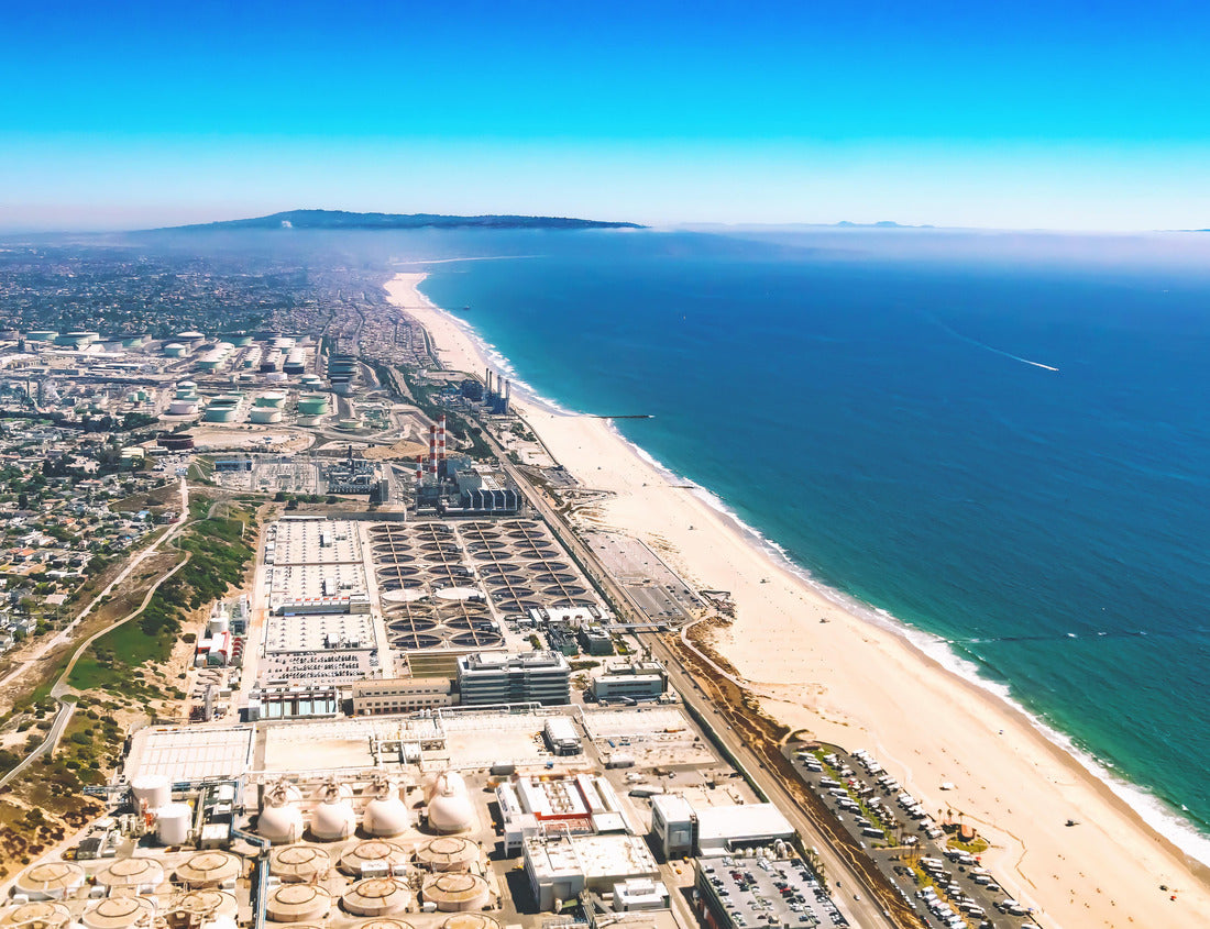 Noah Jigsaw Puzzle Aerial view of an oil refinery on the beach of El Segundo, Los Angeles, CA 1000 pieces