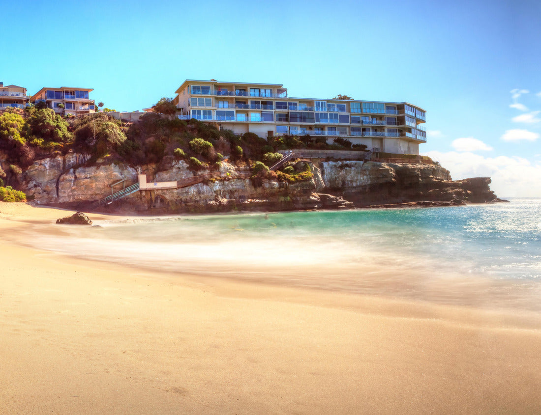 Noah Jigsaw Puzzle Blue sky over West Street Beach in Laguna Beach, California on a sunny day 1000 pieces