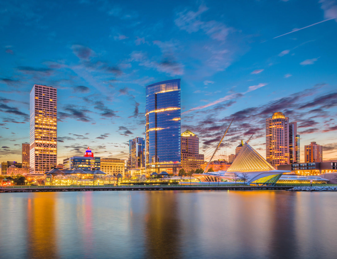 Noah Jigsaw Puzzle Milwaukee, Wisconsin, USA downtown city skyline on Lake Michigan at twilight 1000 pieces