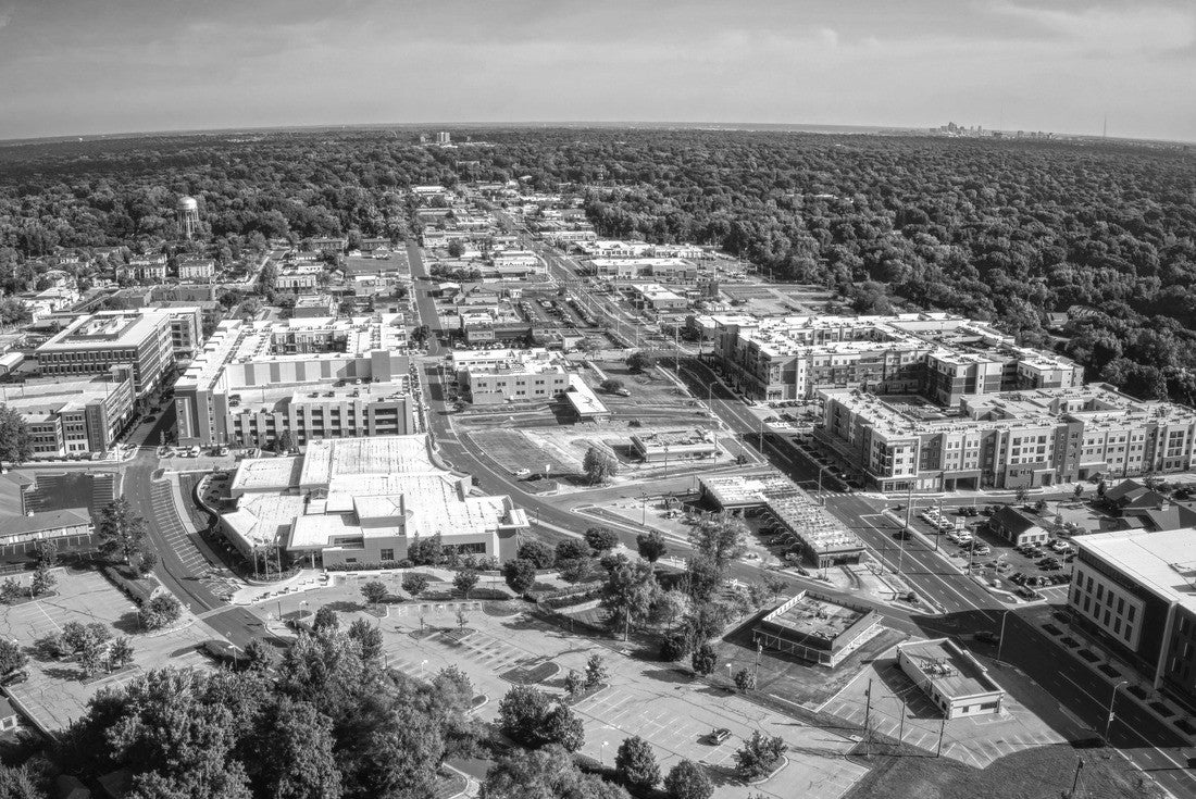 Overland Park, a suburb of Kansas City 2000pc PuzzleBlack and White