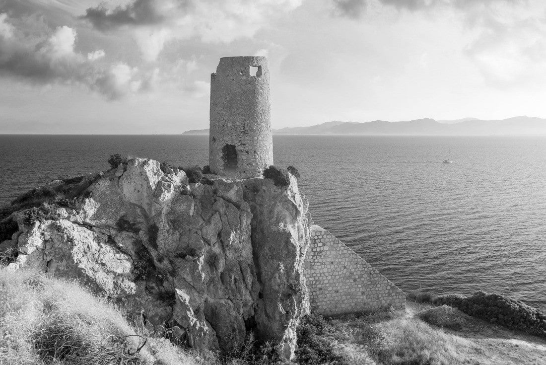 Noah Jigsaw Puzzle Torre del Prezzemolo, an old coastal tower in Cagliari, Sardinia, Italy in black white 2000 pieces