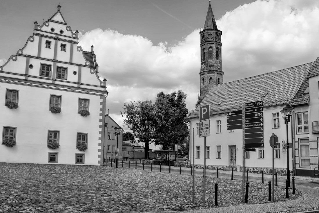 Niemegk, Germany - Town Hall and St. John's Church 2000pc PuzzleBlack and White