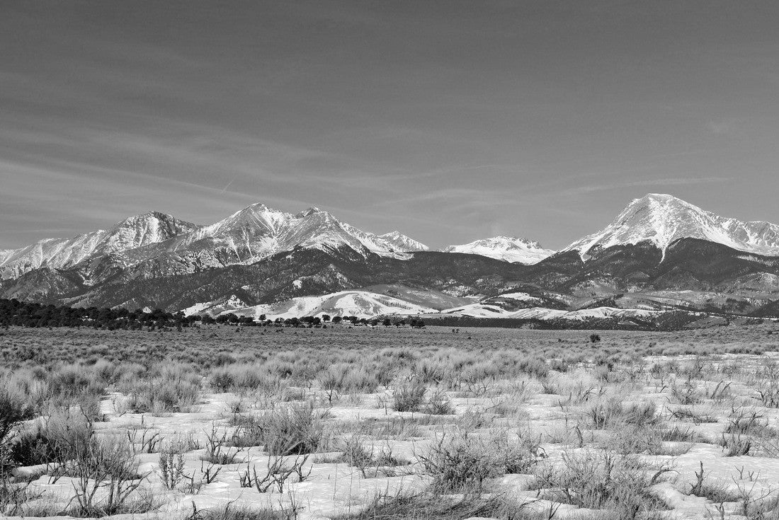 Blanca Peak and the spectacular Sangre de Cristo mountains on a sunny winter's day near Alamosa, in southeastern Colorado 2000pc PuzzleBlack and White