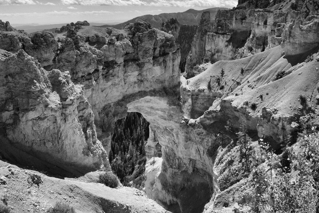 Noah Jigsaw Puzzle Bryce Canyon National Park in Utah, USA in black white 2000 pieces