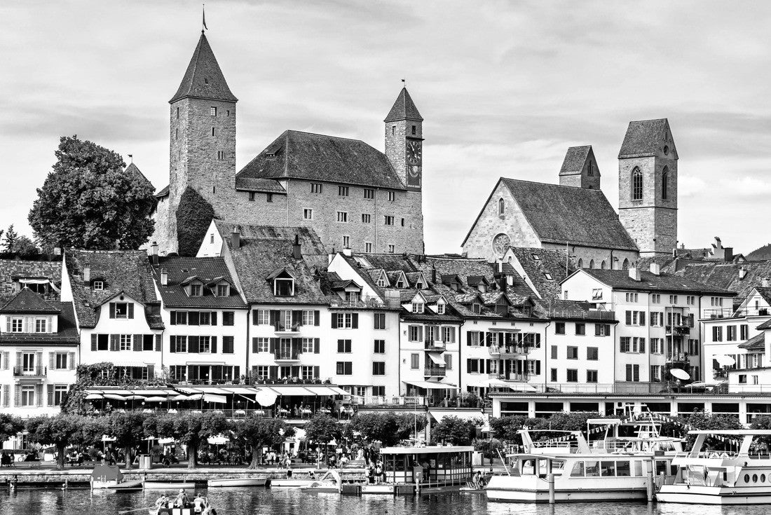 Noah Jigsaw Puzzle Rapperswil Castle in Rapperswil-Jona on Lake Zurich in the canton of St. Gallen, Switzerland in black white 2000 pieces