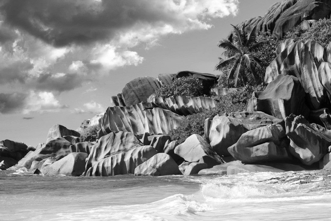 Noah Jigsaw Puzzle Grande Anse beach in La Digue Island at sunrise, Indian Ocean, Seychelles. Tropical travel destination in black white 2000 pieces