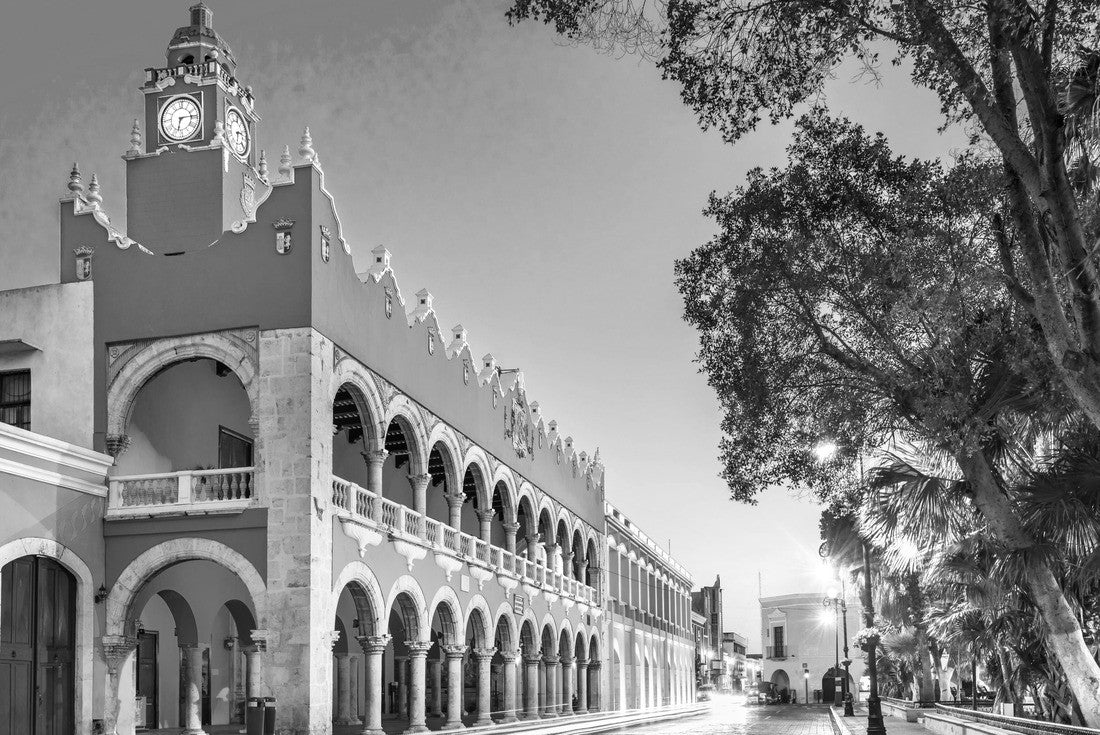 Merida, Mexico. Plaza Grande of the Spanish colonial city in Yucatan 2000pc PuzzleBlack and White