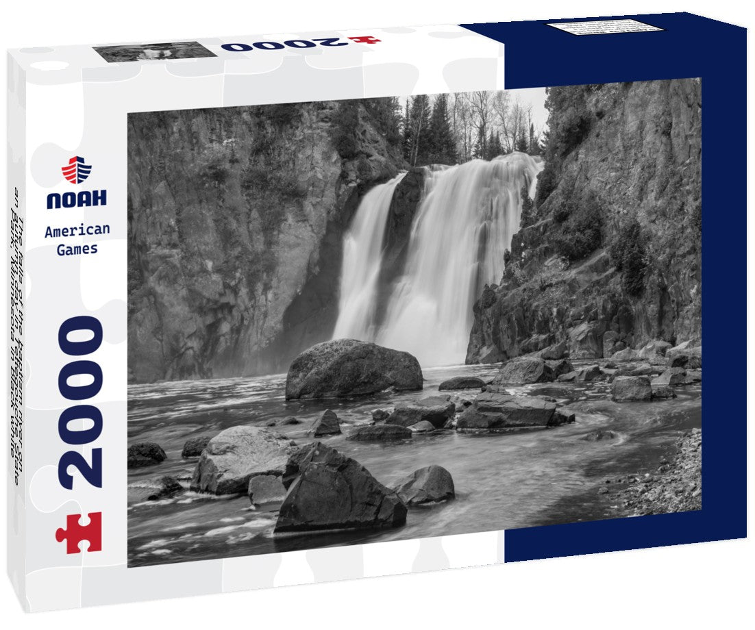 The falls of the baptism river on an autumn day in Tettegouche State Park, Minnesota 2000pc PuzzleBlack and White