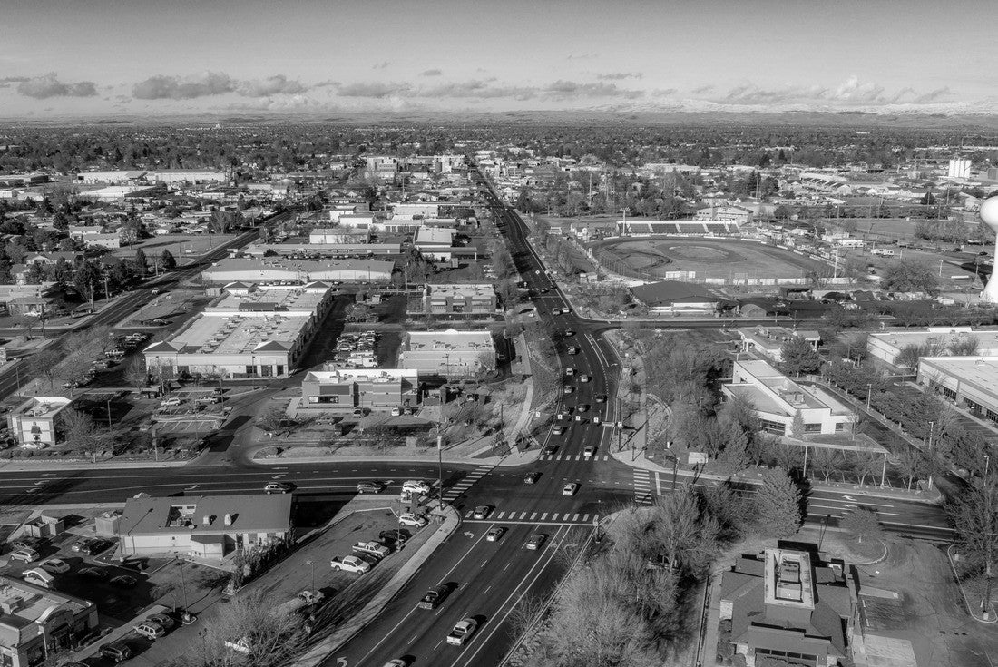 Main street runs through the small town of Meridian, Idaho 2000pc PuzzleBlack and White