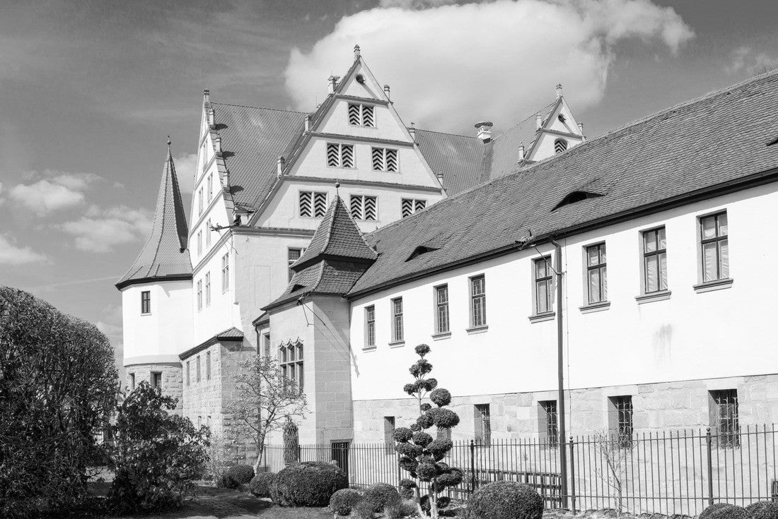 Ratibor Castle in the historic part of the city of Roth 2000pc PuzzleBlack and White