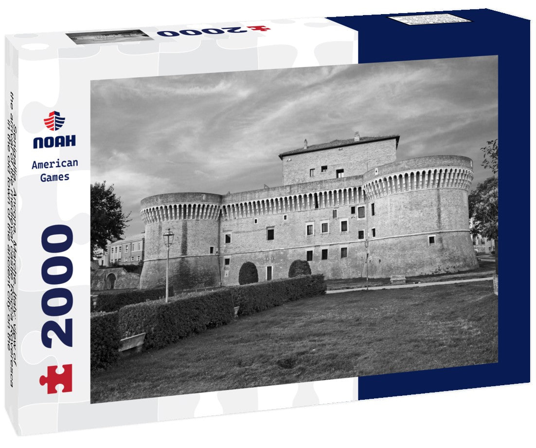 Senigallia, Ancona, Marche, Italy: view of the arrival of the medieval castle Rocca Roveresca in the old town of the ancient city on the Adriatic coast 2000pc PuzzleBlack and White