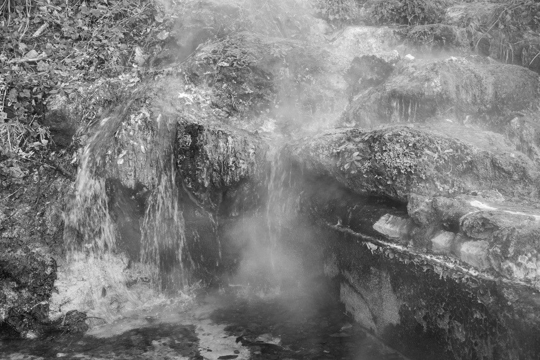 Noah Jigsaw Puzzle Hot Springs National Park in Arkansas in black white 2000 pieces