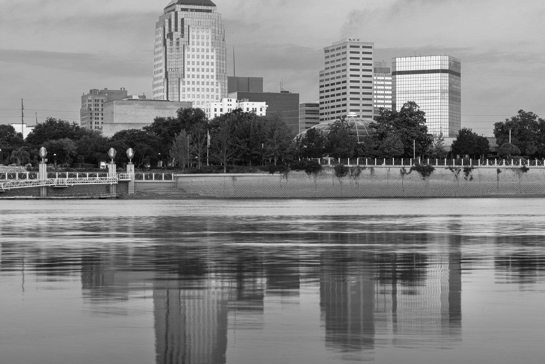 Shreveport, Louisiana, USA downtown skyline on the Red River at twilight 2000pc PuzzleBlack and White