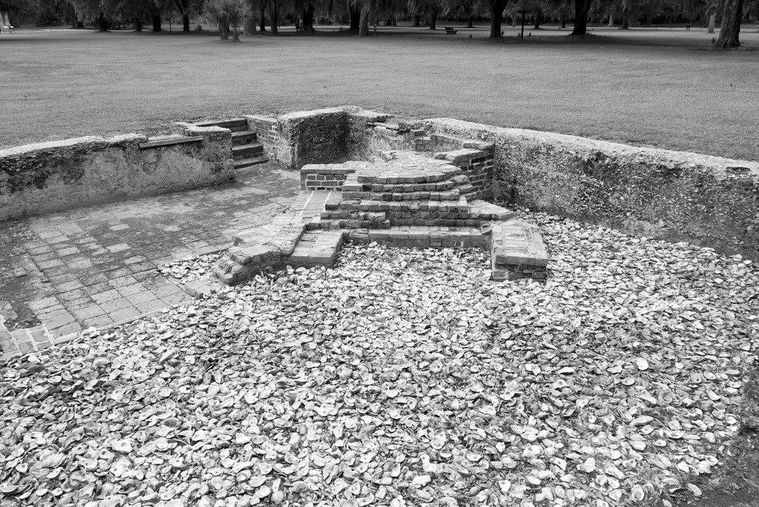 Fort Frederica National Monument, Georgia. Archaeological remnants of Calwell house, the best dwelling in town belonged to the soap and candle maker who kept a shop. Foundation and fire place hearth 2000pc PuzzleBlack and White