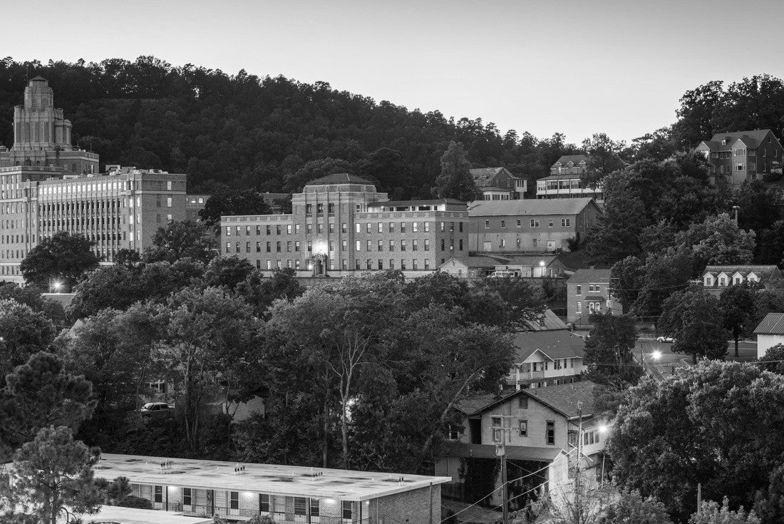 Hot Springs, Arkansas, USA City Skyline 2000pc PuzzleBlack and White