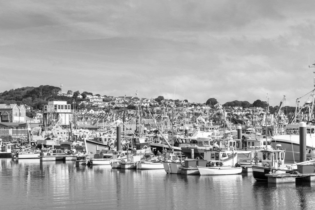 Newlyn town harbour in Cornwall. United Kingdom 2000pc PuzzleBlack and White