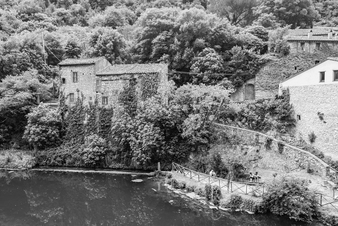 A view of the small village of Stifone, on the Nera river. Umbria, Terni, Italy 2000pc PuzzleBlack and White
