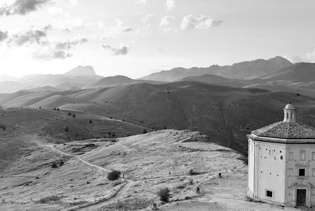 Noah Jigsaw Puzzle Summer sunset over the church of Santa Maria Della Pietà near the castle of Rocca Calascio in Abruzzo, Italy in black white 2000 pieces