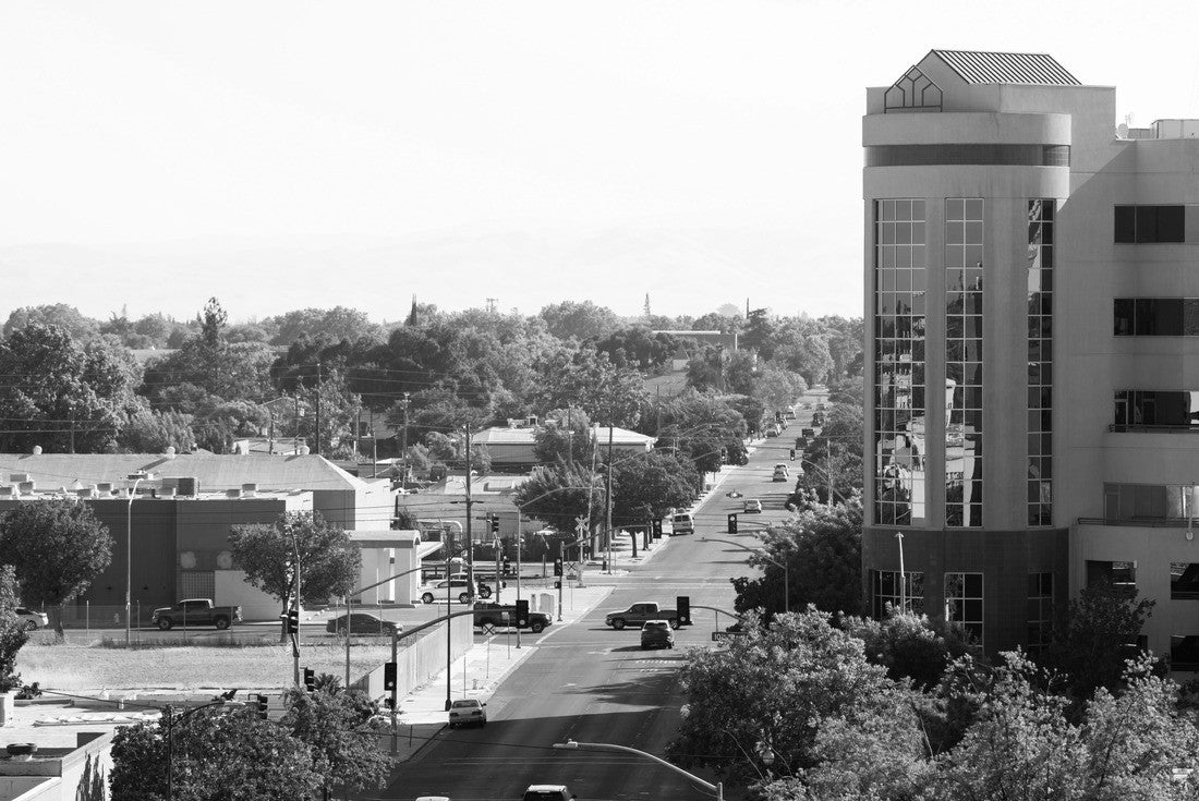 Afternoon aerial view of the urban downtown core of Modesto, California, USA 2000pc PuzzleBlack and White