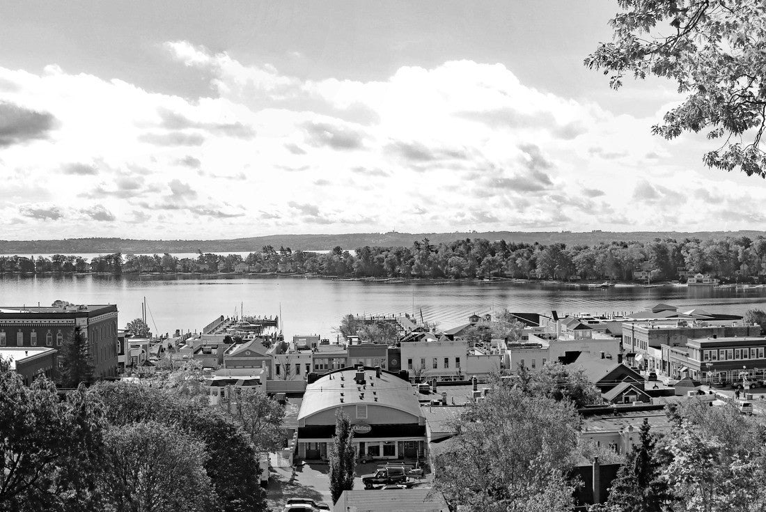 Harbor Rings, Michigan, from the scenic overlook above the village of Northern Michigan near Petoskey 2000pc PuzzleBlack and White