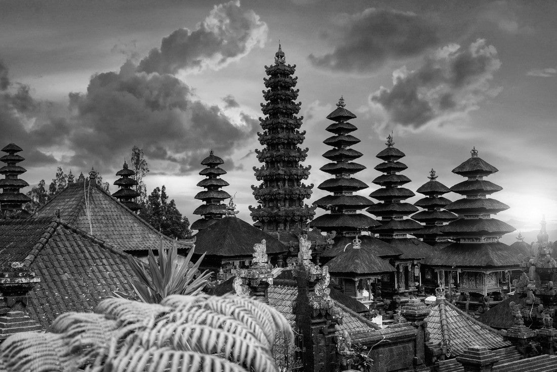 Noah Jigsaw Puzzle Besakih temple at sunset in Bali, Indonesia in black white 2000 pieces