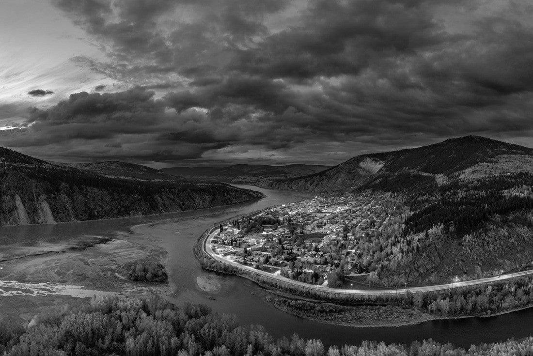 Dawson City, Yukon 2000pc PuzzleBlack and White